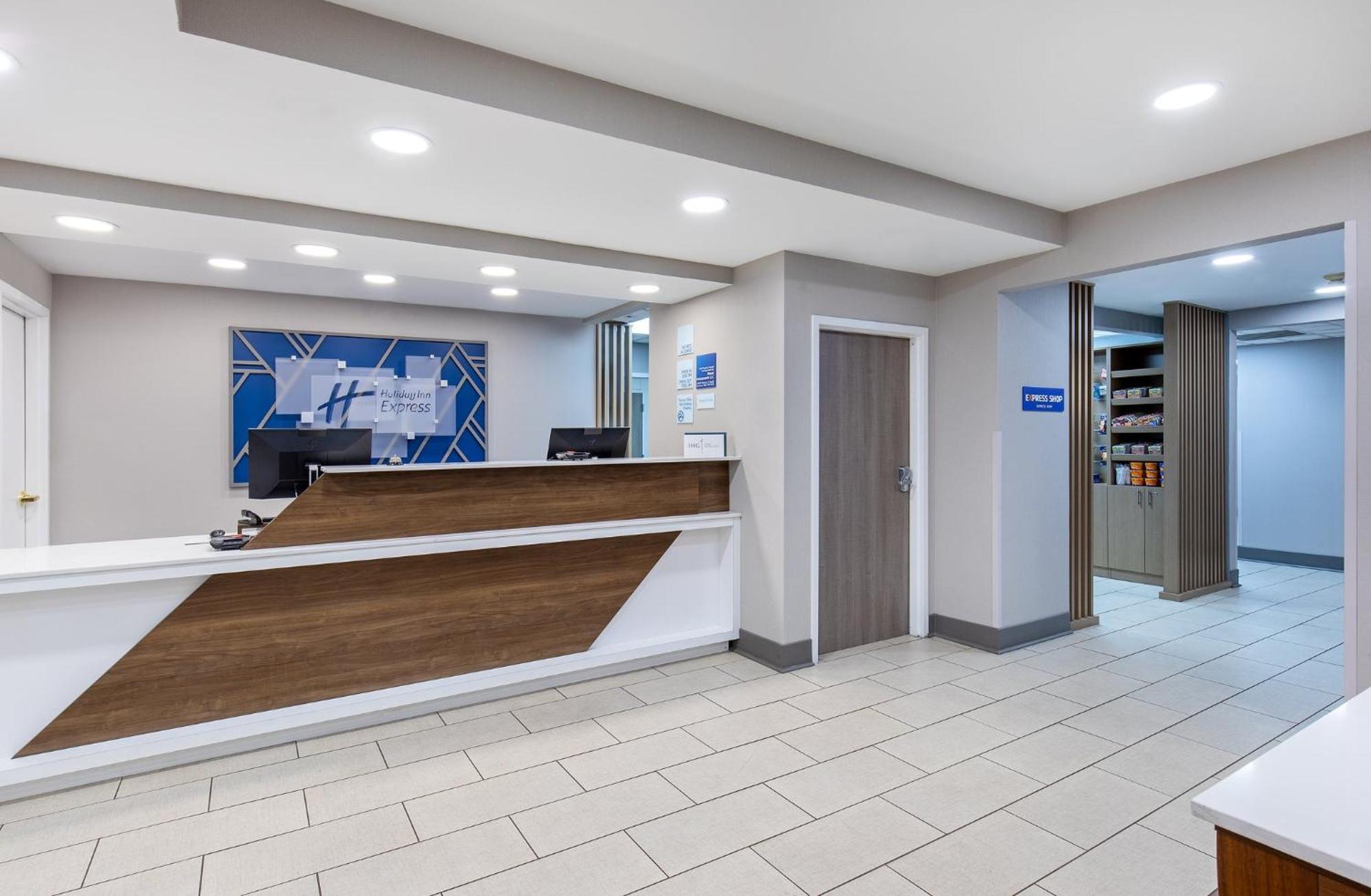 Holiday Inn Express Hurricane Mills Waverly By Ihg Exterior photo
