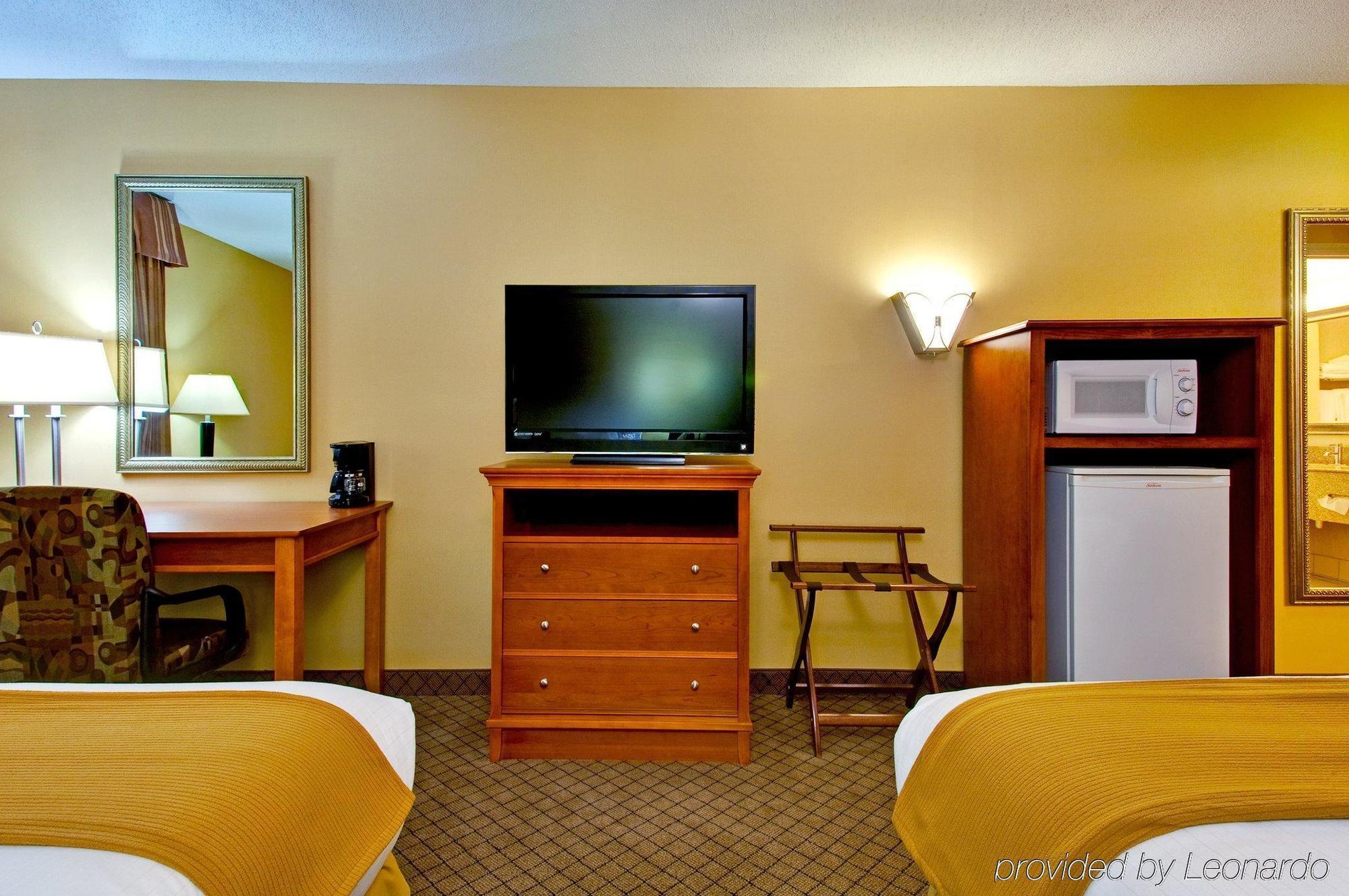 Holiday Inn Express Hurricane Mills Waverly By Ihg Room photo