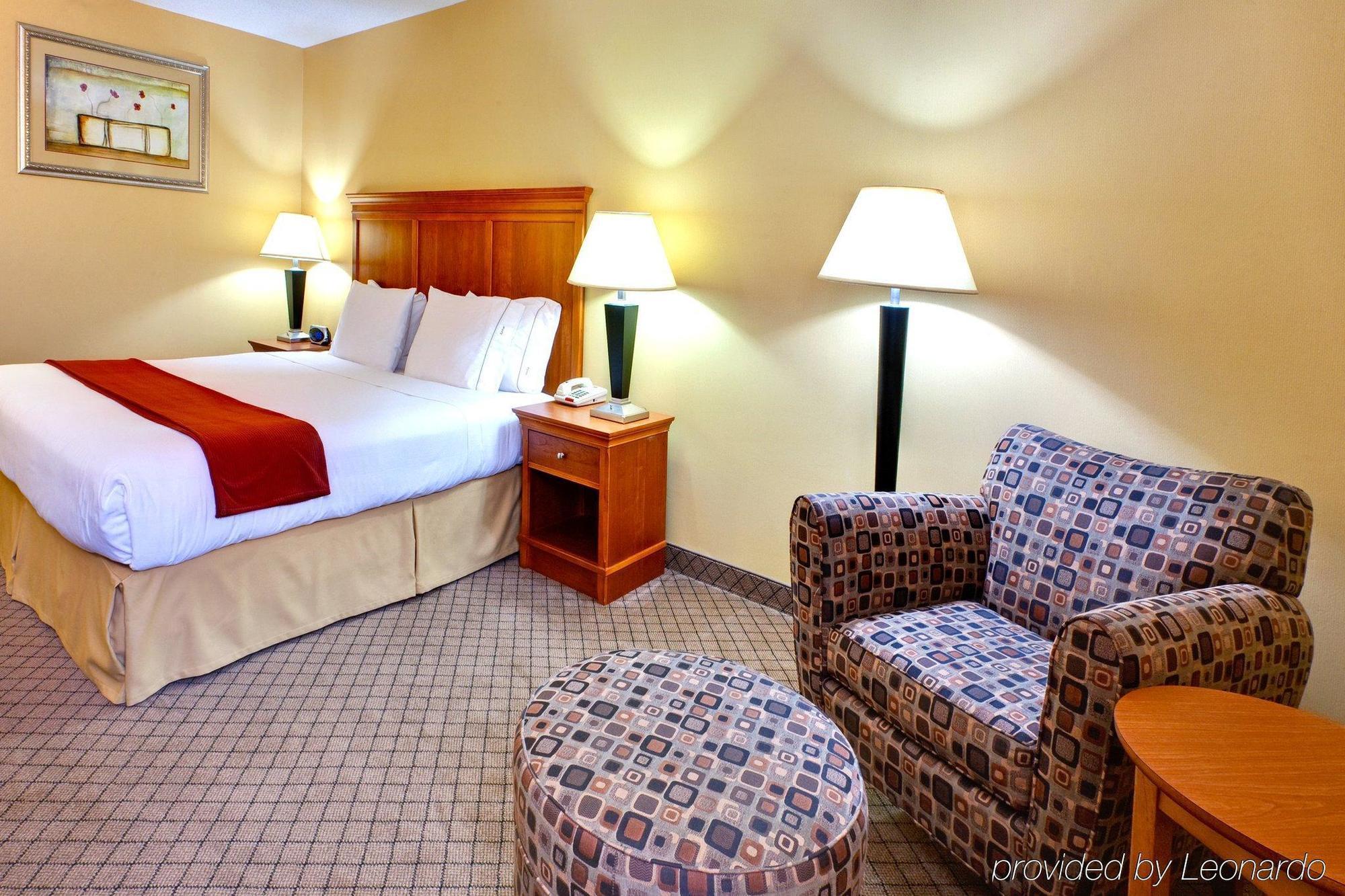 Holiday Inn Express Hurricane Mills Waverly By Ihg Exterior photo